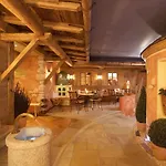 Stock Hotel 5*
