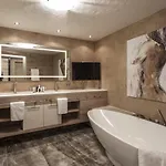 Stock Hotel 5*