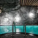 Stock Hotel 5*