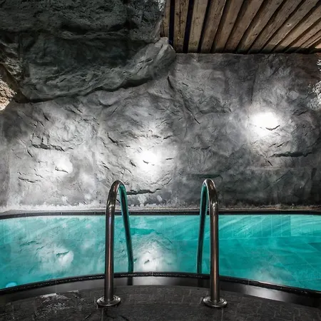 Stock Hotel 5*